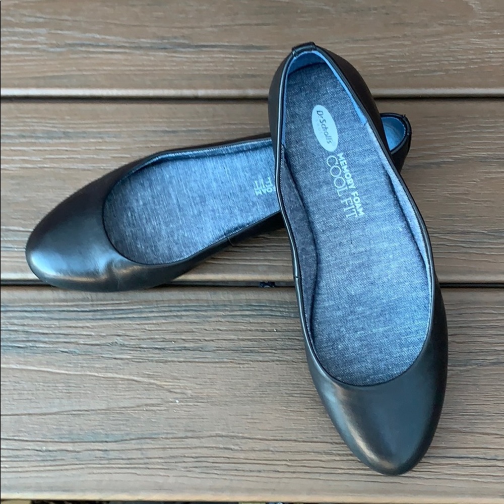 Dr Scholl’s black leather ballet flats